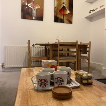 Two Bedroom Flat In London Exteriör bild