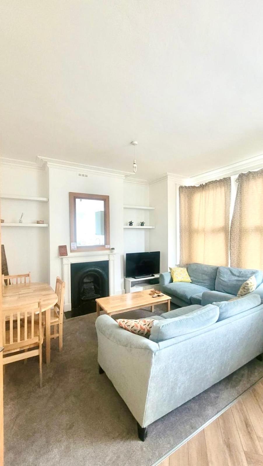 Two Bedroom Flat In London Exteriör bild